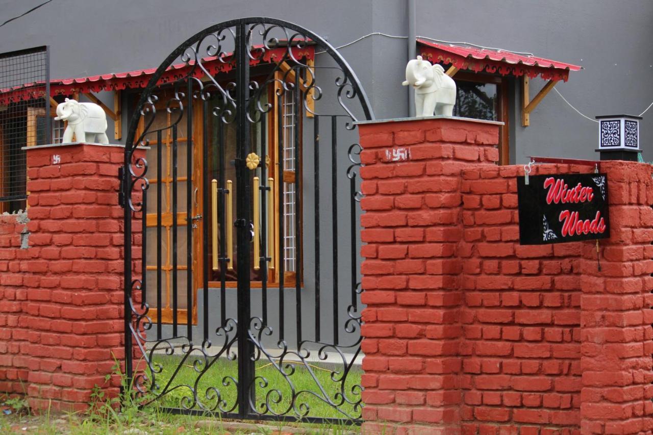 Winter Woods Cottages - 3-Bedroom Homestay Shitlakhet Экстерьер фото